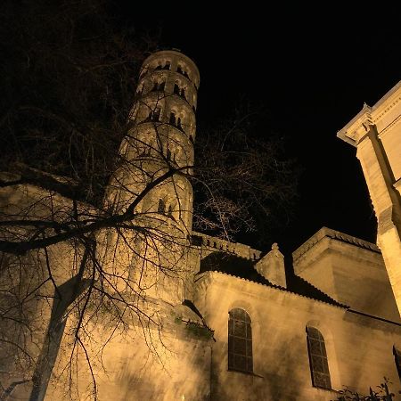Appartement De Charme Dans Le Coeur Historique D'Uzes Exterior photo