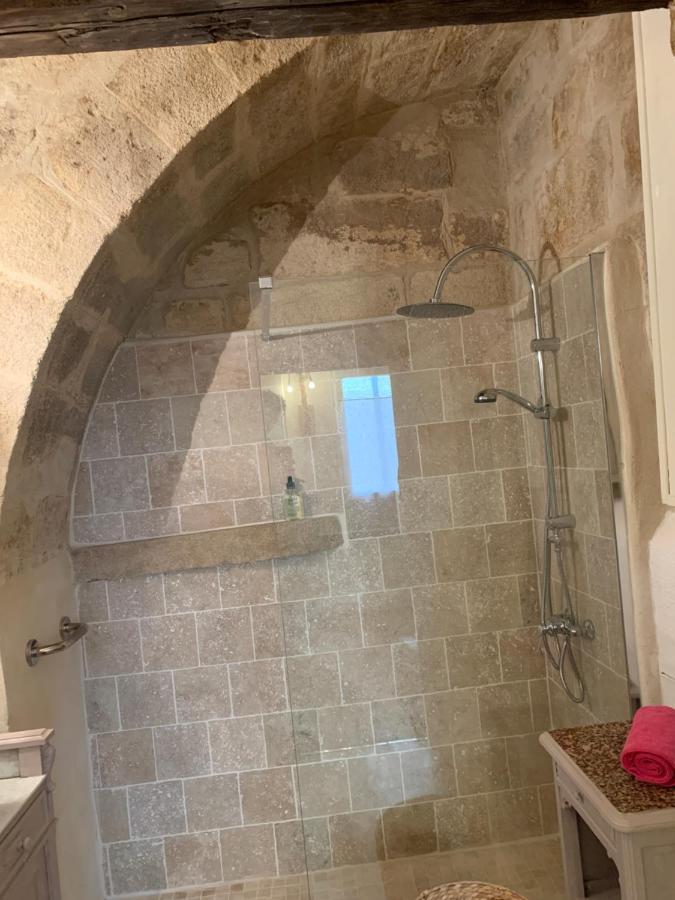 Appartement De Charme Dans Le Coeur Historique D'Uzes Exterior photo