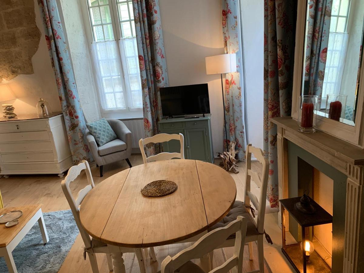 Appartement De Charme Dans Le Coeur Historique D'Uzes Exterior photo